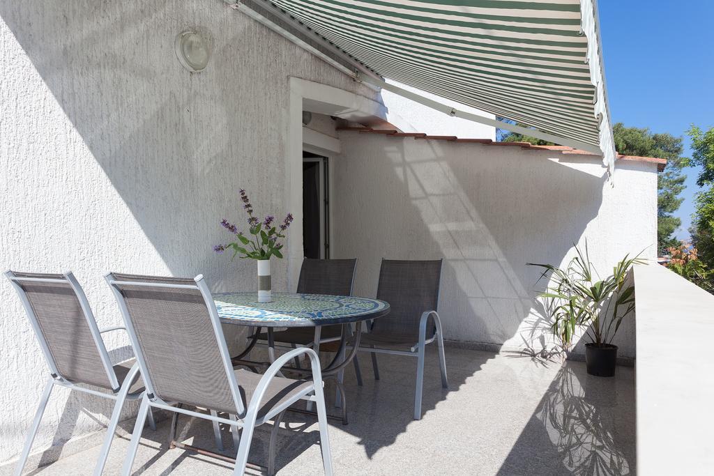 Apartment Pejnovic Malinska Ngoại thất bức ảnh